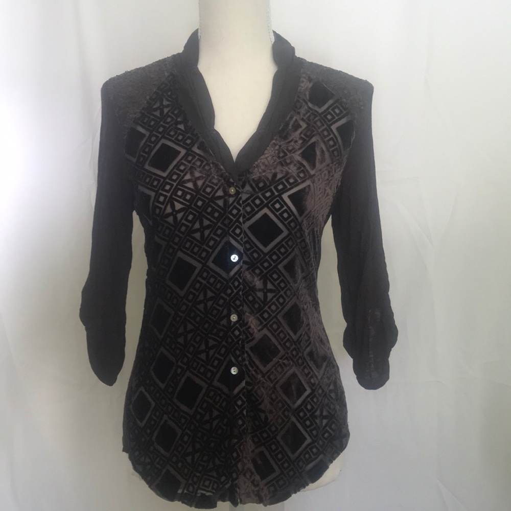 Gorgeous Anthropologie (Tiny) Henley top